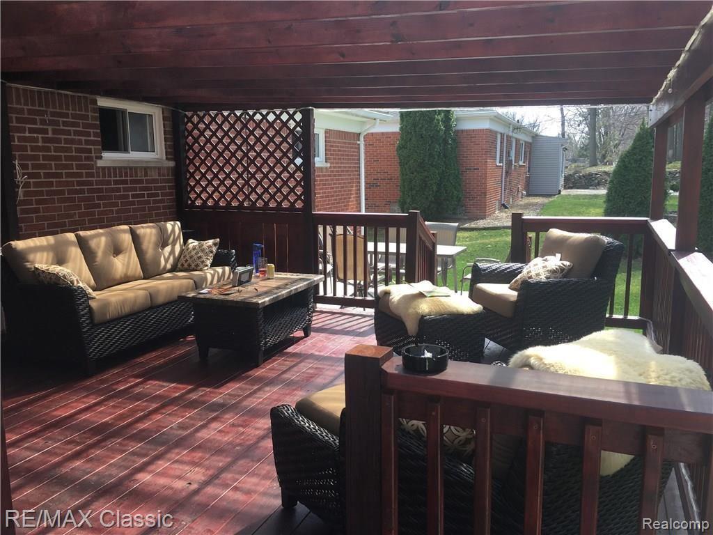 28239 Hawberry Road Farmington, MI 48331 - Photo 4 of 16 Hawberry deck.JPG