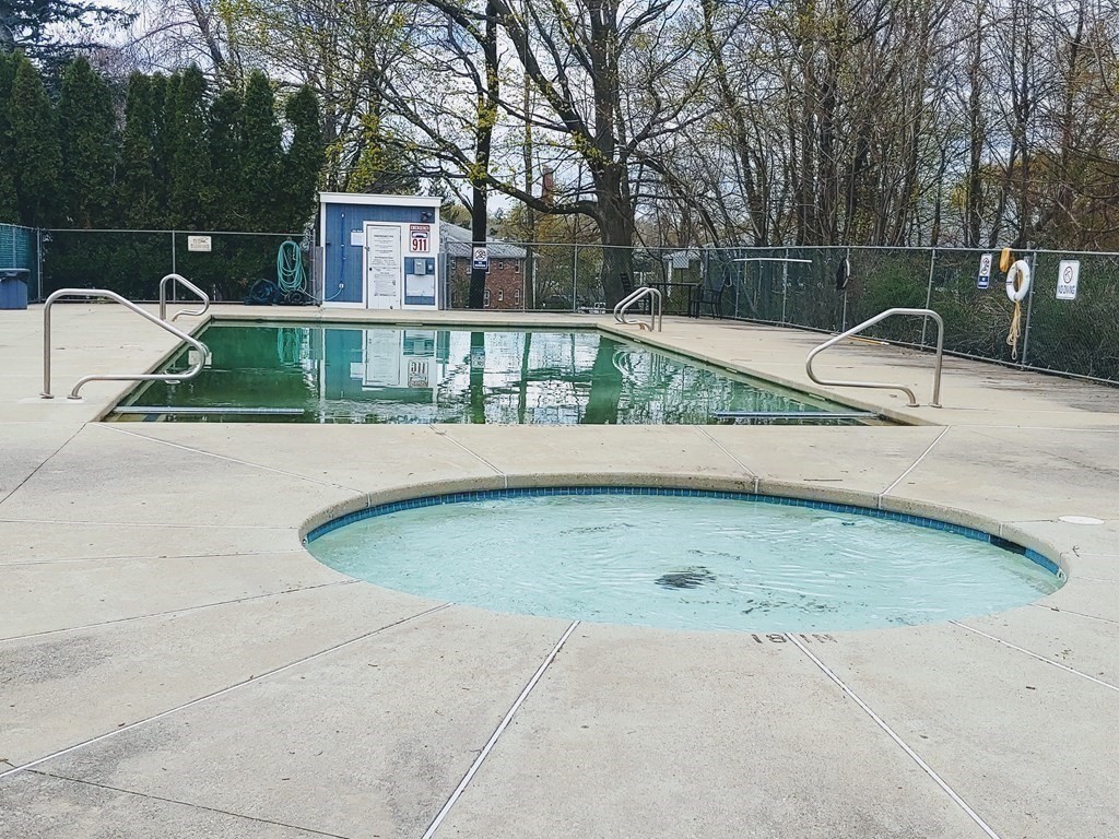 11 Walker Road, Unit 6 North Andover, MA 01845 - Photo 10 of 12 Gallery Image 10