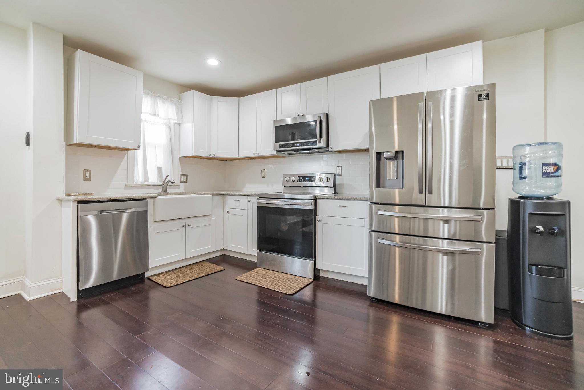 648 Kenmore Road Philadelphia, PA 19151 - Photo 17 of 36 Kitchen