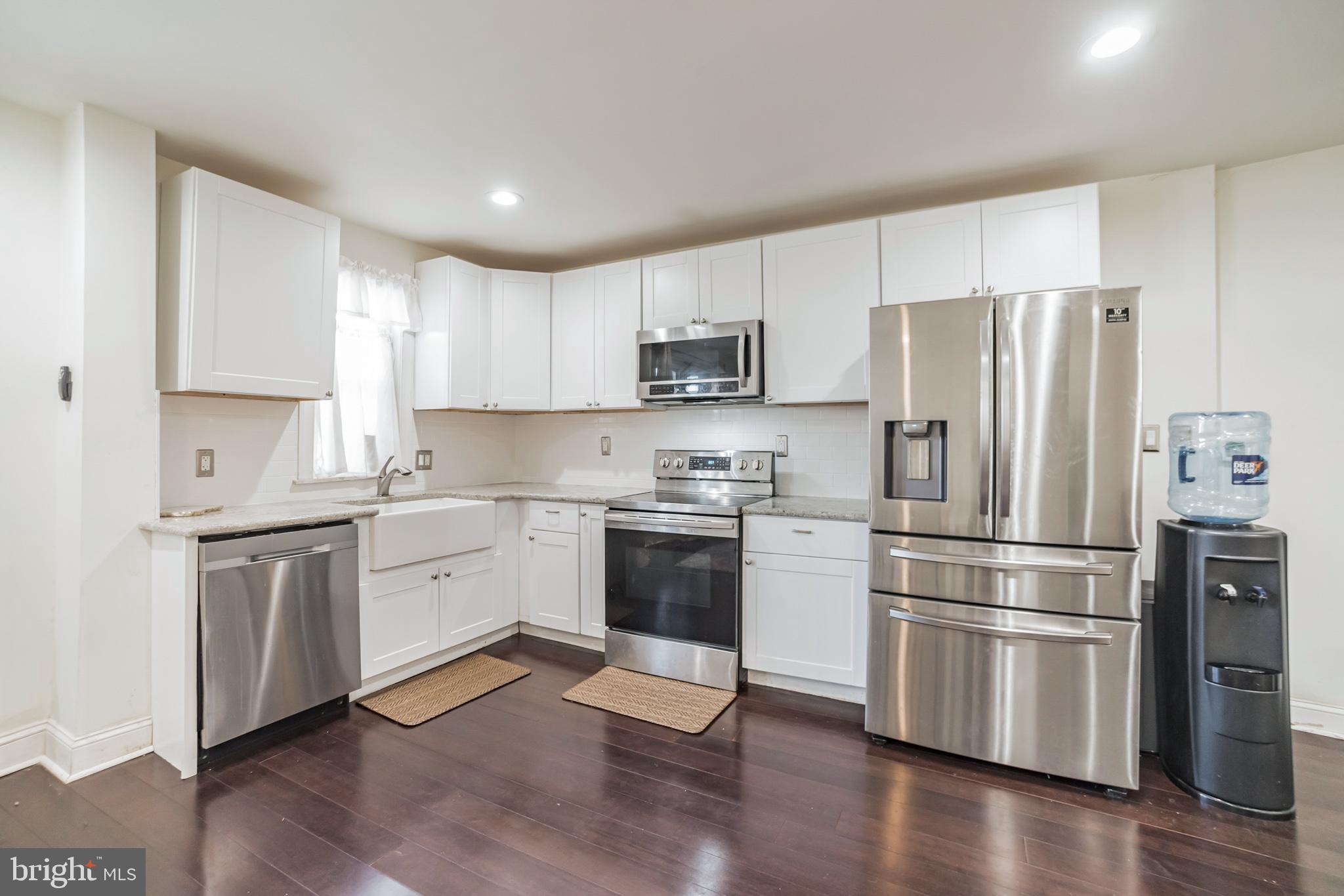 648 Kenmore Road Philadelphia, PA 19151 - Photo 18 of 36 Kitchen