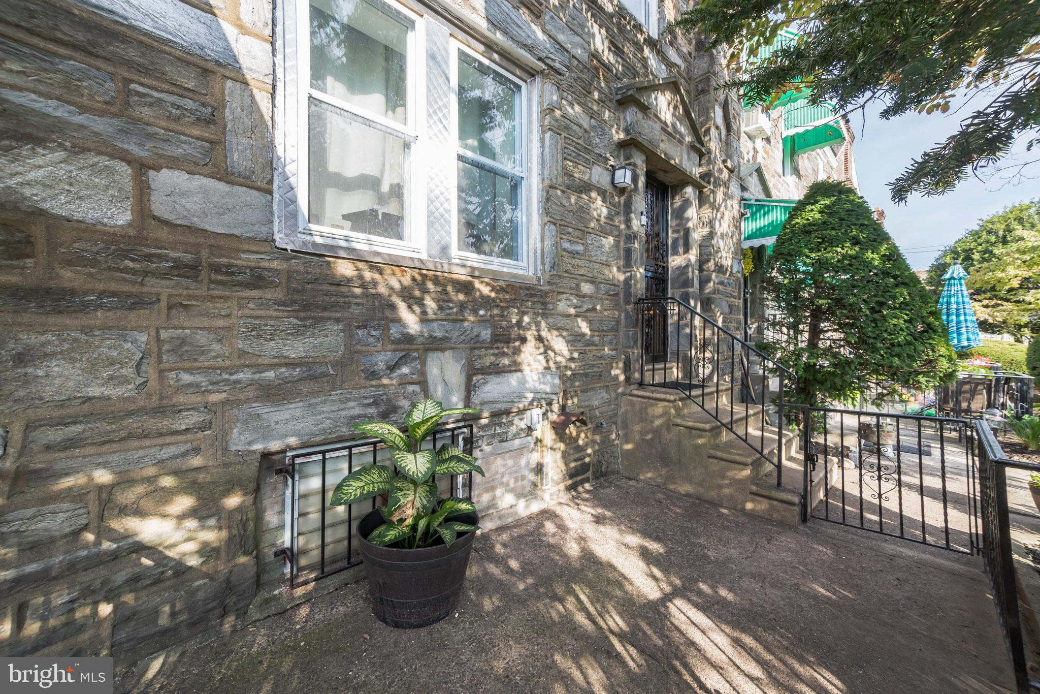 648 Kenmore Road Philadelphia, PA 19151 - Photo 7 of 36 Front Patio