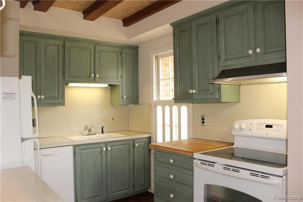 799 East Long Lake Road Bloomfield Hills, MI 48304 - Photo 10 of 31