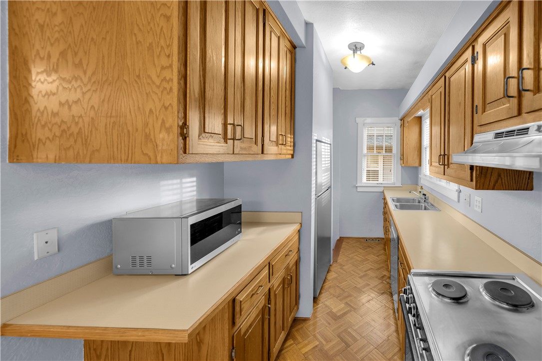 415 North Summit Avenue Decatur, IL 62522 - Photo 10 of 32 Gallery Image 10