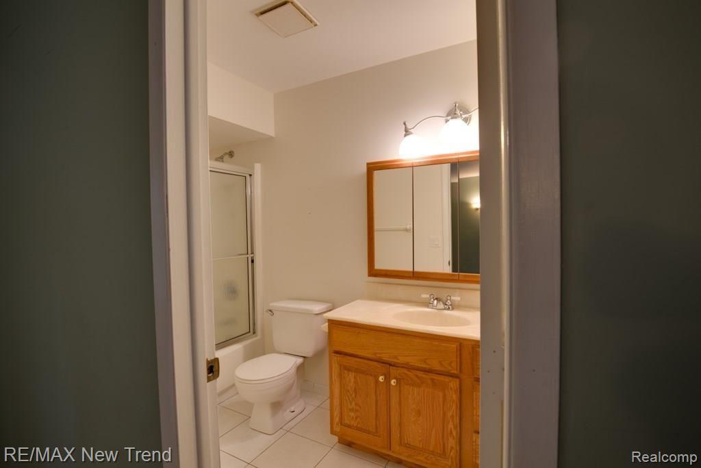 35962 Fredericksburg Road Farmington Hills, MI 48331 - Photo 18 of 21