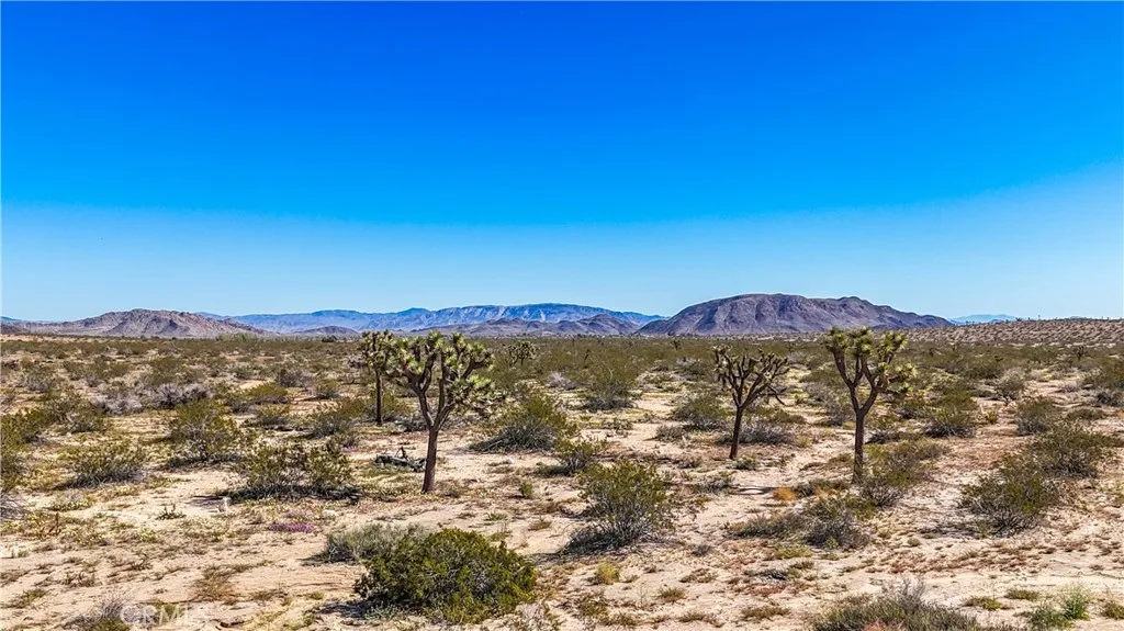 57645 Reche Landers, CA 92285 - Photo 15 of 38 a view of a city with mountain