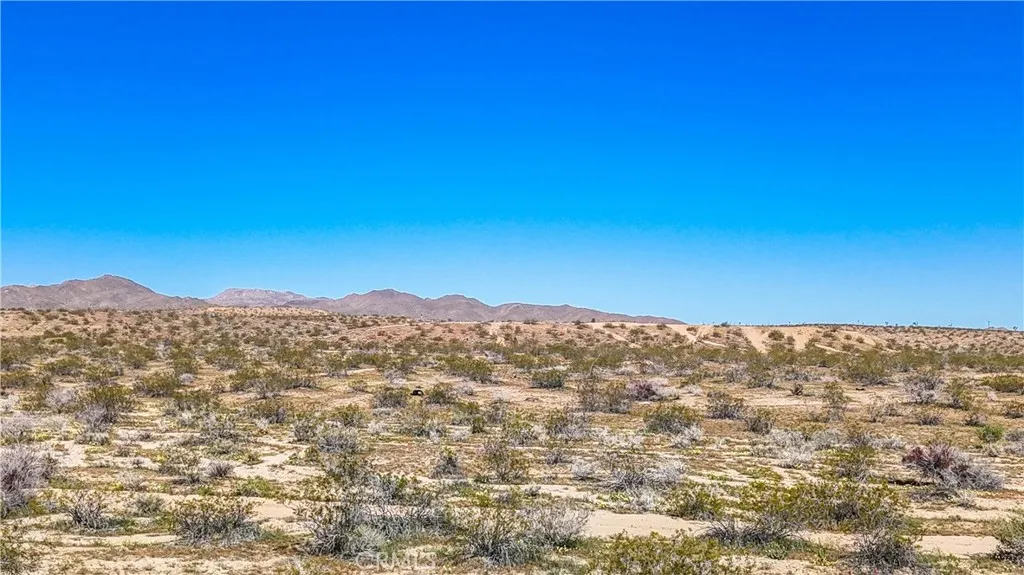 57645 Reche Landers, CA 92285 - Photo 19 of 38 a view of lot of city and mountain