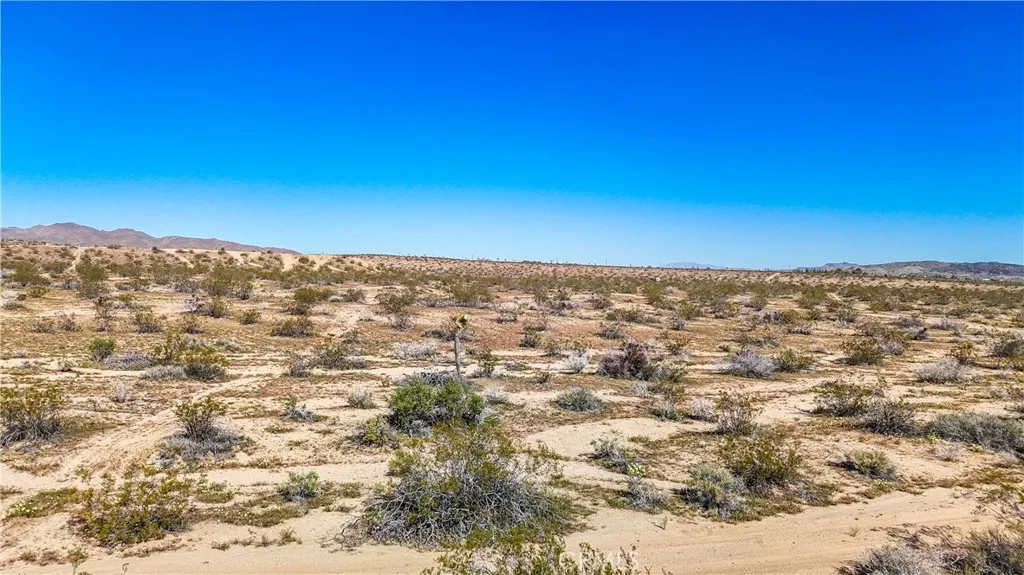 57645 Reche Landers, CA 92285 - Photo 20 of 38 a view of city and mountain