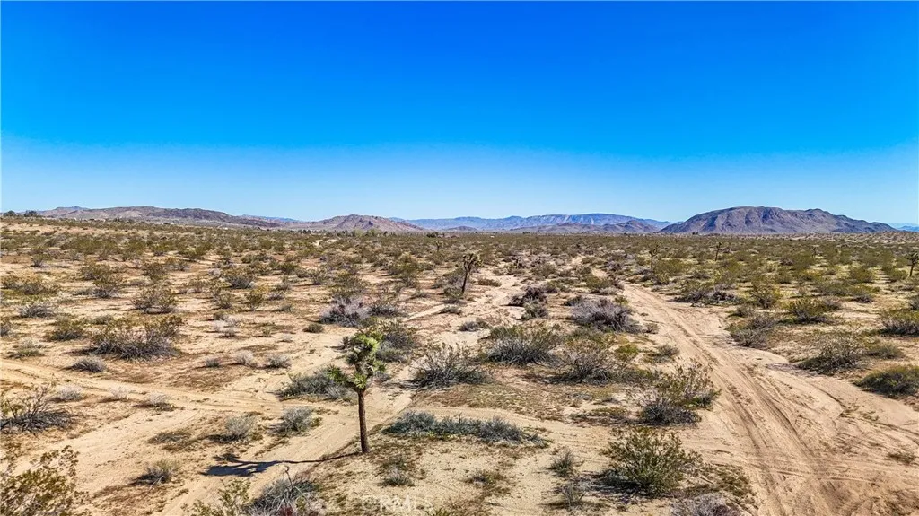 57645 Reche Landers, CA 92285 - Photo 23 of 38 a view of city and mountain