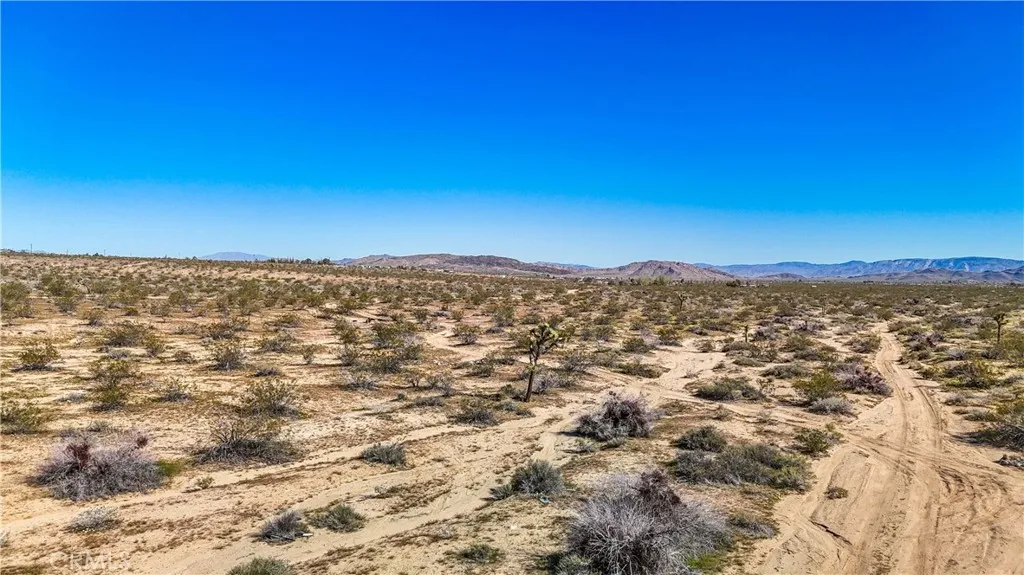 57645 Reche Landers, CA 92285 - Photo 24 of 38 a view of city and mountain