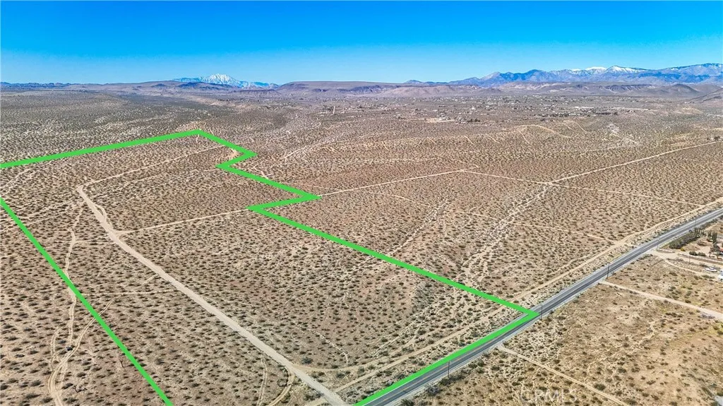 57645 Reche Landers, CA 92285 - Photo 4 of 38 a view of sky from balcony