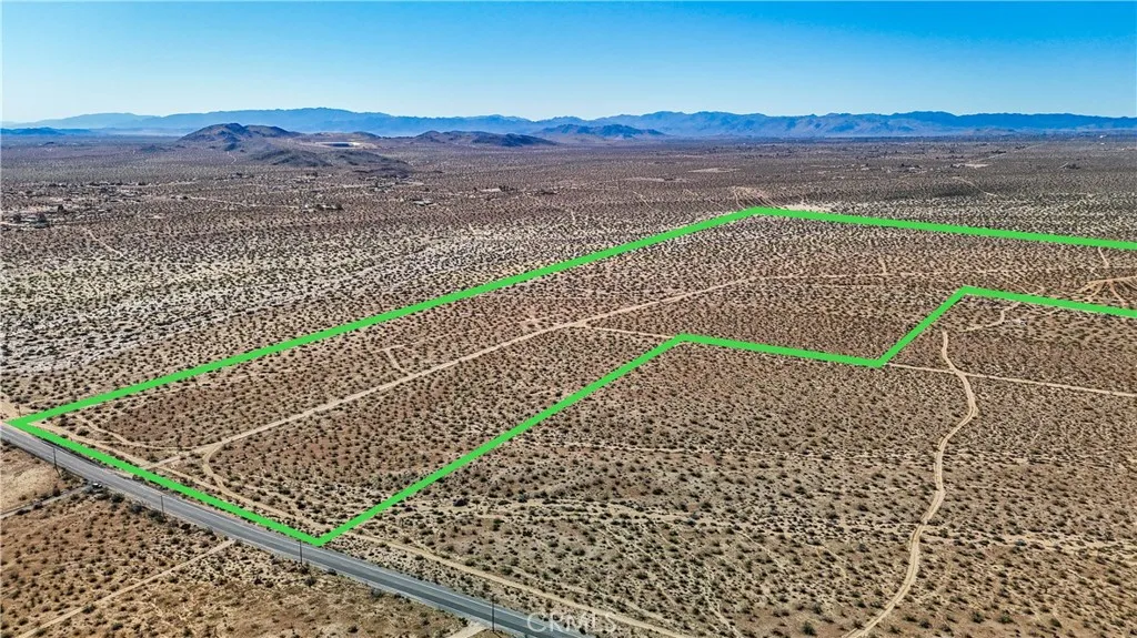 57645 Reche Landers, CA 92285 - Photo 6 of 38 a view of a pathway with a yard