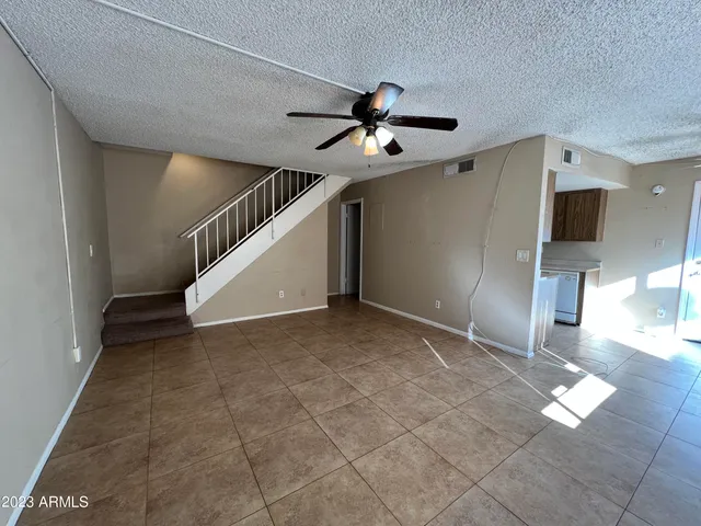 $1,195 | 860 East Brown Road, Unit 24, Mesa, AZ 85203
