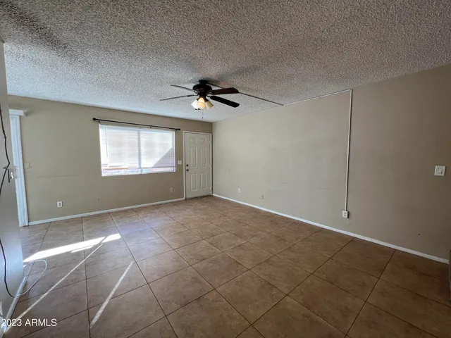 $1,195 | 860 East Brown Road, Unit 24, Mesa, AZ 85203