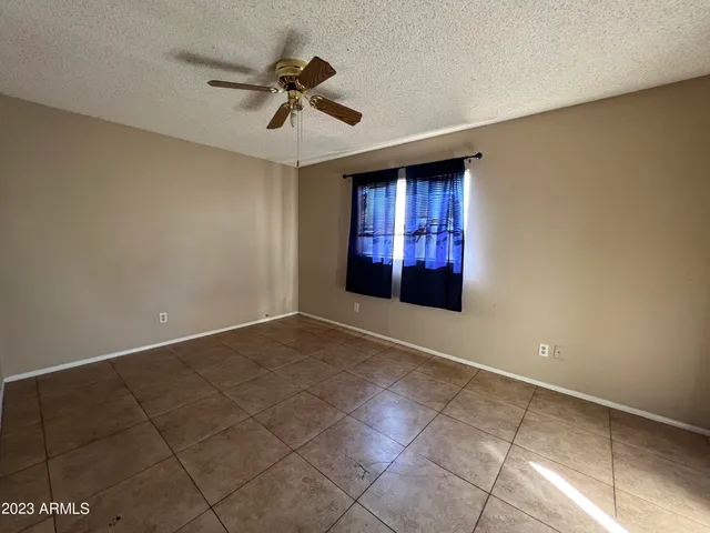 $1,195 | 860 East Brown Road, Unit 24, Mesa, AZ 85203