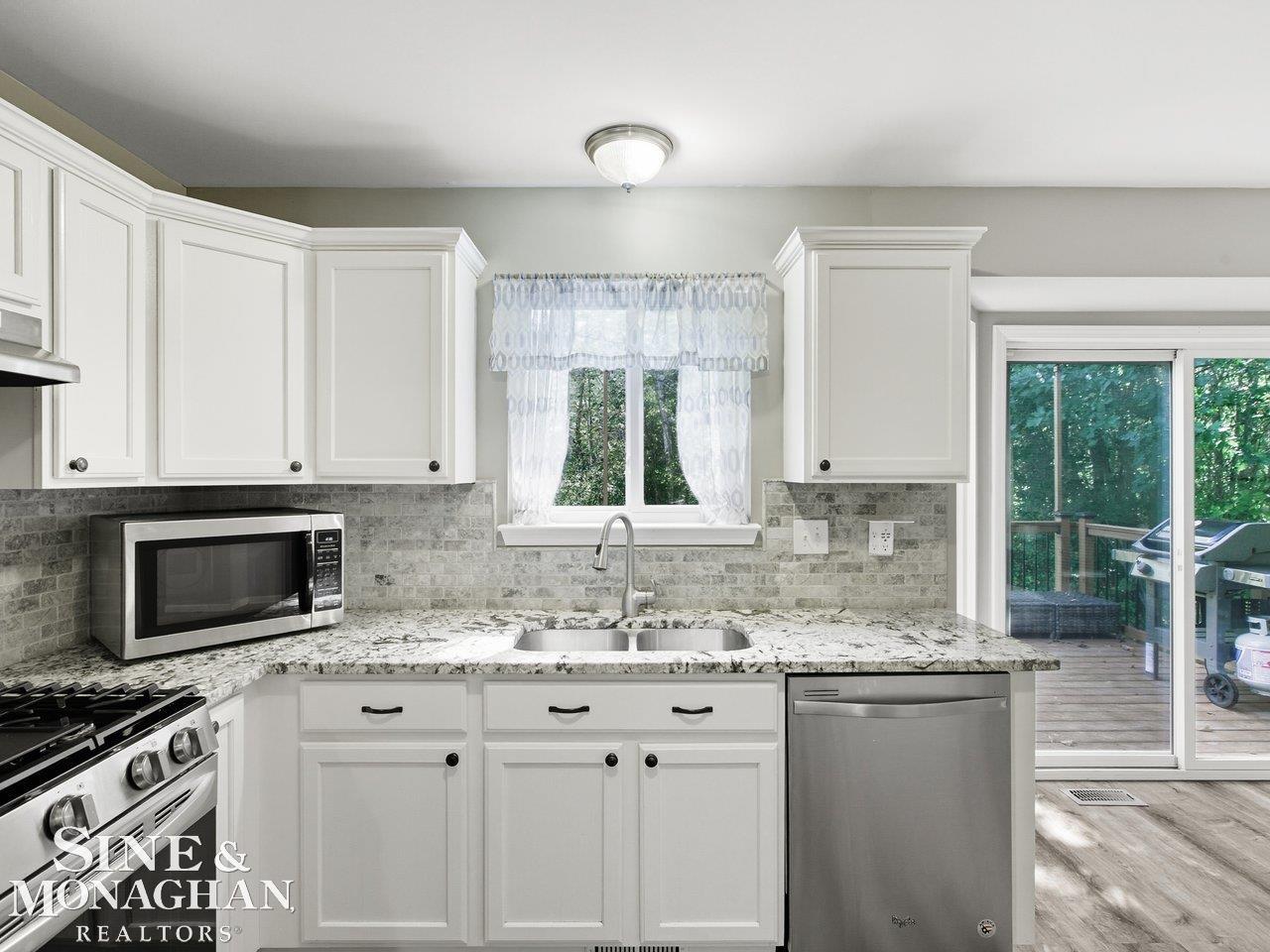 6535 Genaw Road Algonac, MI 48001 - Photo 15 of 32 50191000-b7d490a0-c318-44a3-9981-7dec73f43b0e.JPG