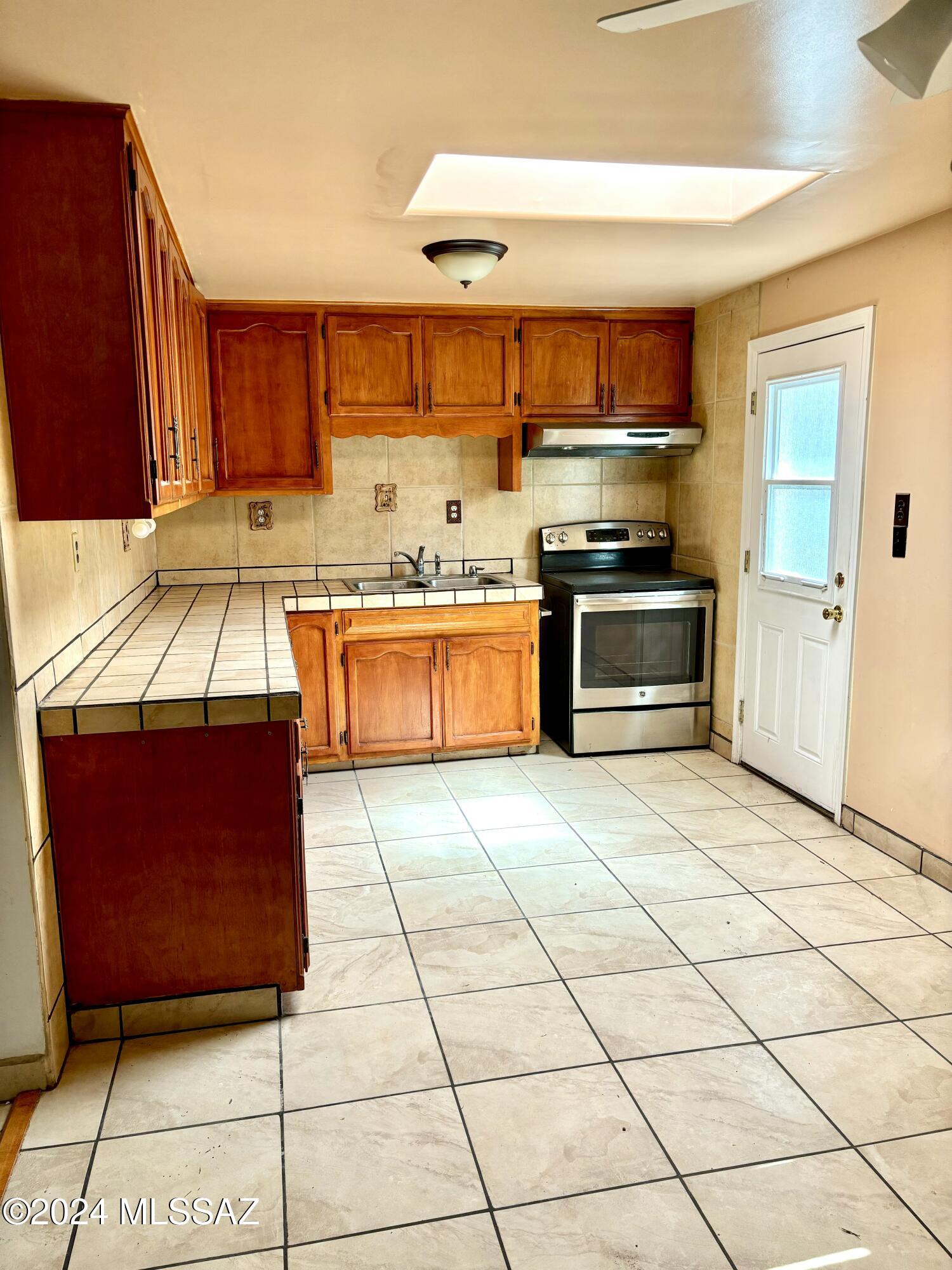 110 Verdugo Road Mammoth, AZ 85618 - Photo 4 of 17