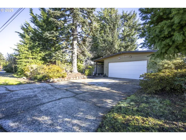 $339,900 | 1750 West Park Drive, Florence, OR 97439