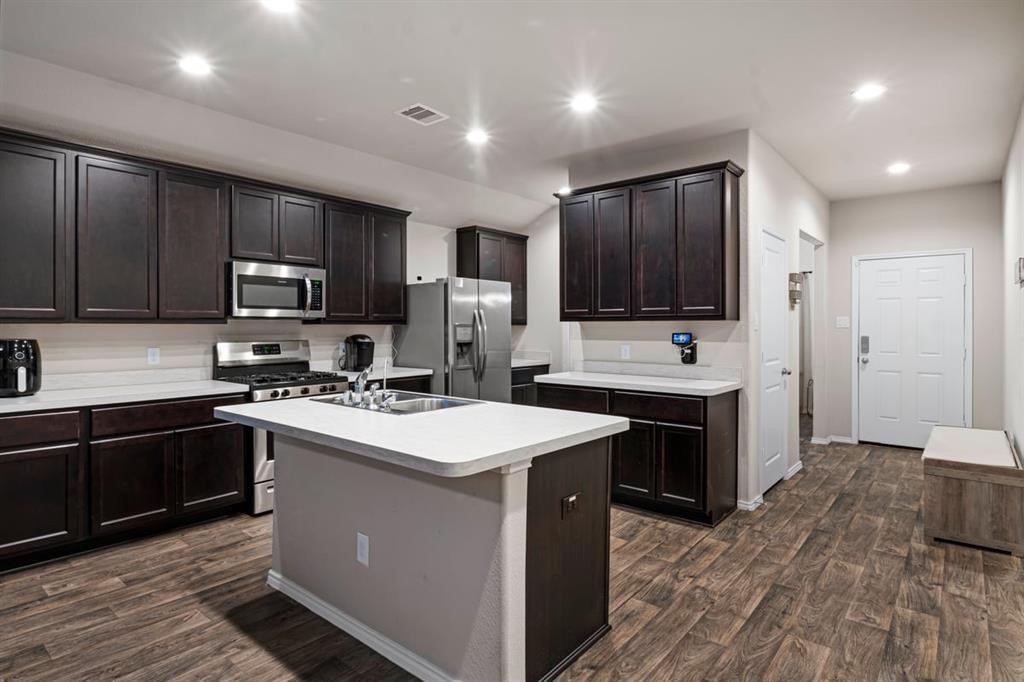 518 Poppy Field Court Rosharon, TX 77583 - Photo 9 of 25