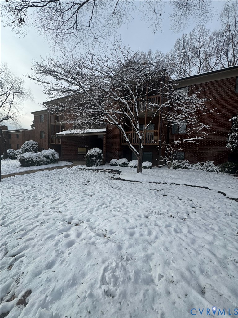 2106 Turtle Run Drive, Unit 7 Henrico, VA 23233 - Photo 21 of 22 a view of outdoor space and yard