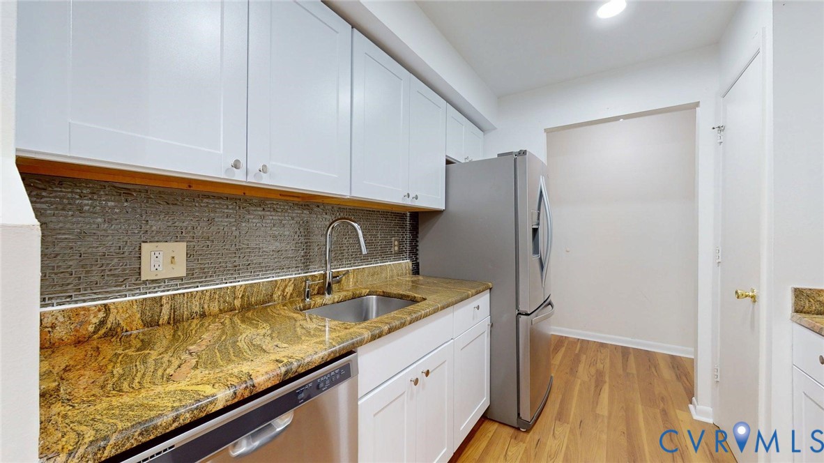 2106 Turtle Run Drive, Unit 7 Henrico, VA 23233 - Photo 3 of 24 Kitchen - New kitchen cabinets & floors- Oct '25