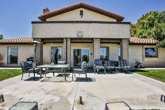 712 East Kendall Avenue Ridgecrest, CA 93555 - Photo 39 of 50 a view of house with outdoor seating space