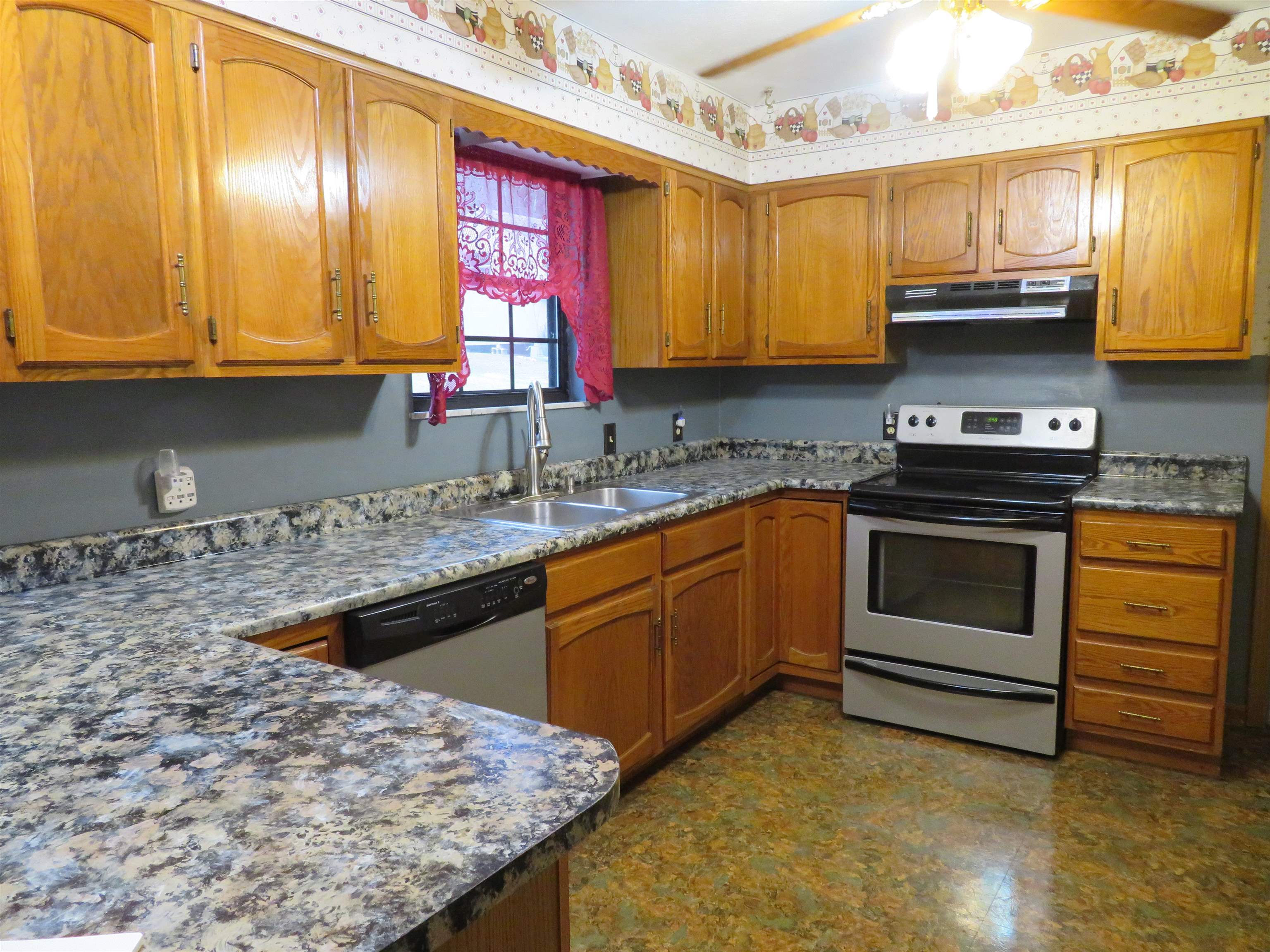 3058 Wilson Road Barboursville, WV 25504 - Photo 6 of 15 Gallery Image 6