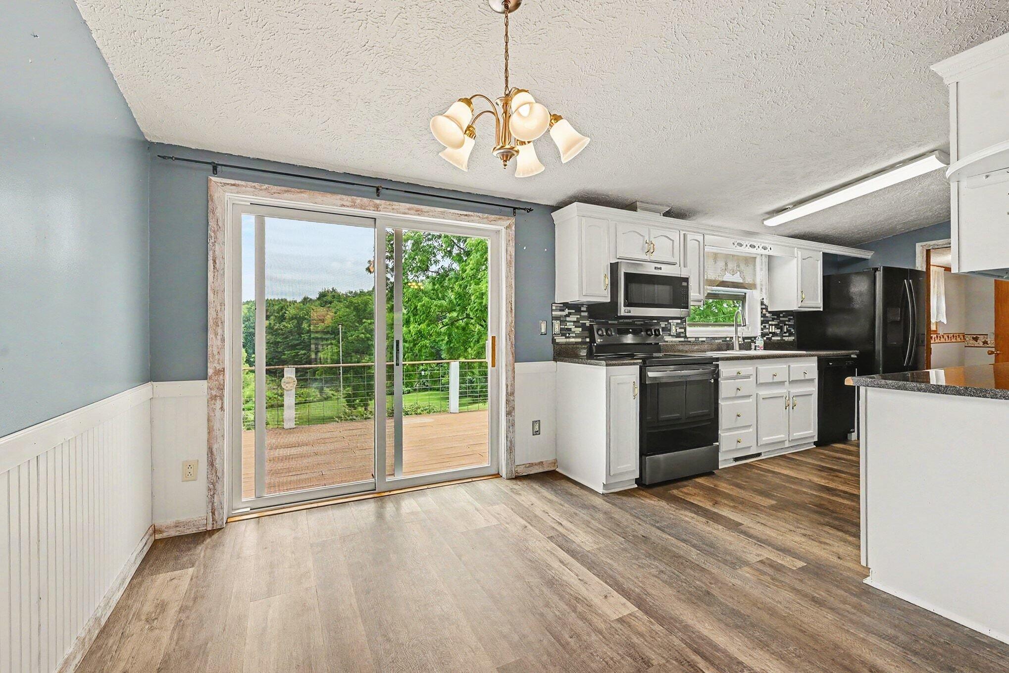 13191 Harder Road Three Rivers, MI 49093 - Photo 7 of 32 Main level
