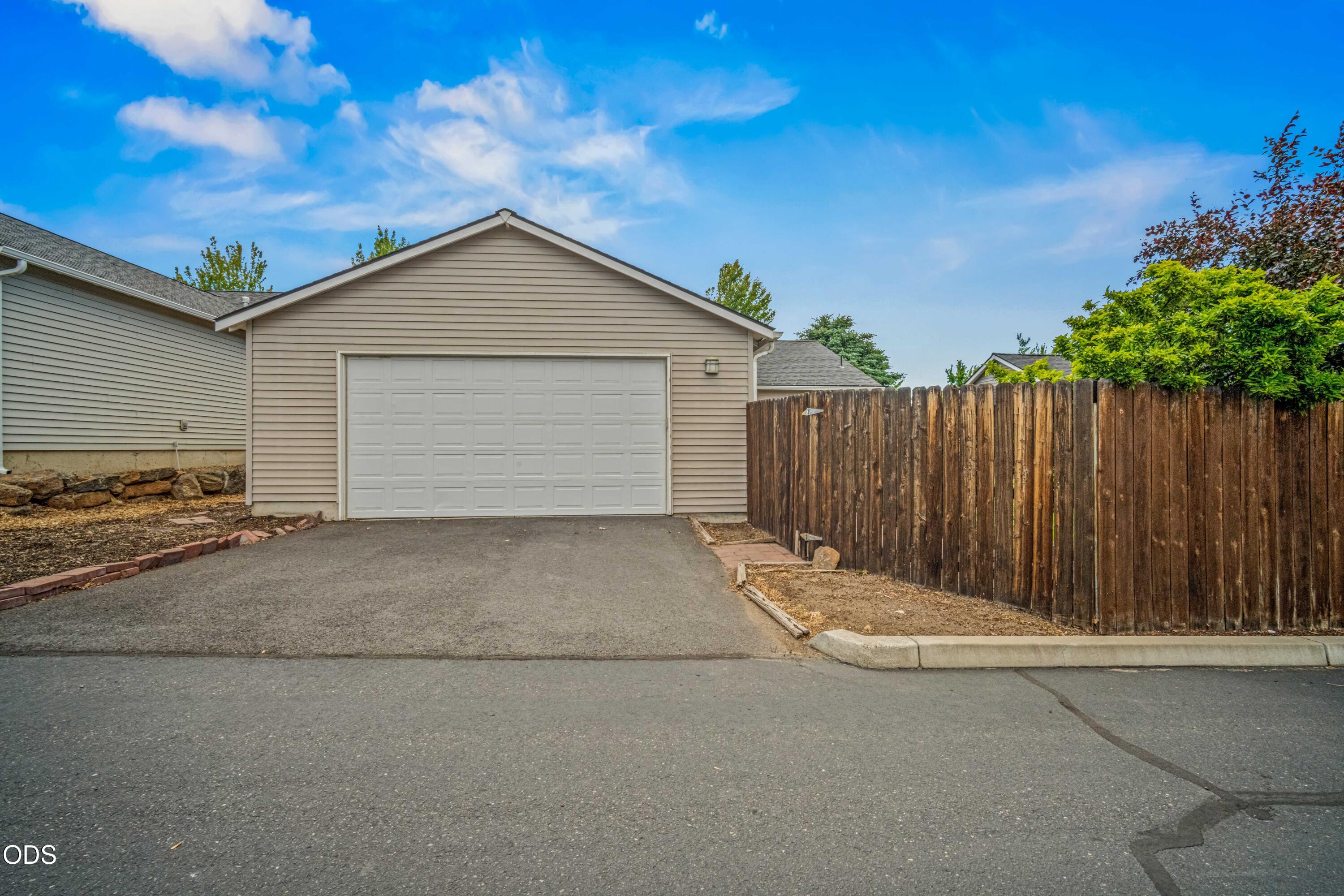 63172 Lancaster Street Bend, OR 97701 - Photo 41 of 50