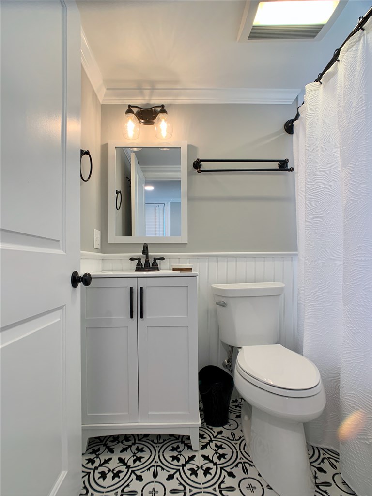 18 Sylvan Street Newport, RI 02840 - Photo 26 of 29