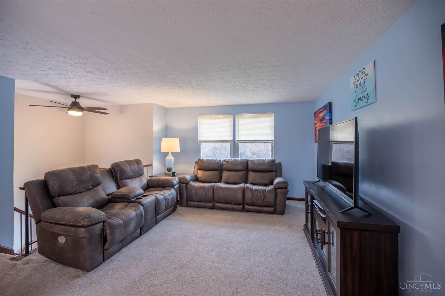 4263 Paul Road Cincinnati, OH 45238 - Photo 4 of 28 Gallery Image 4