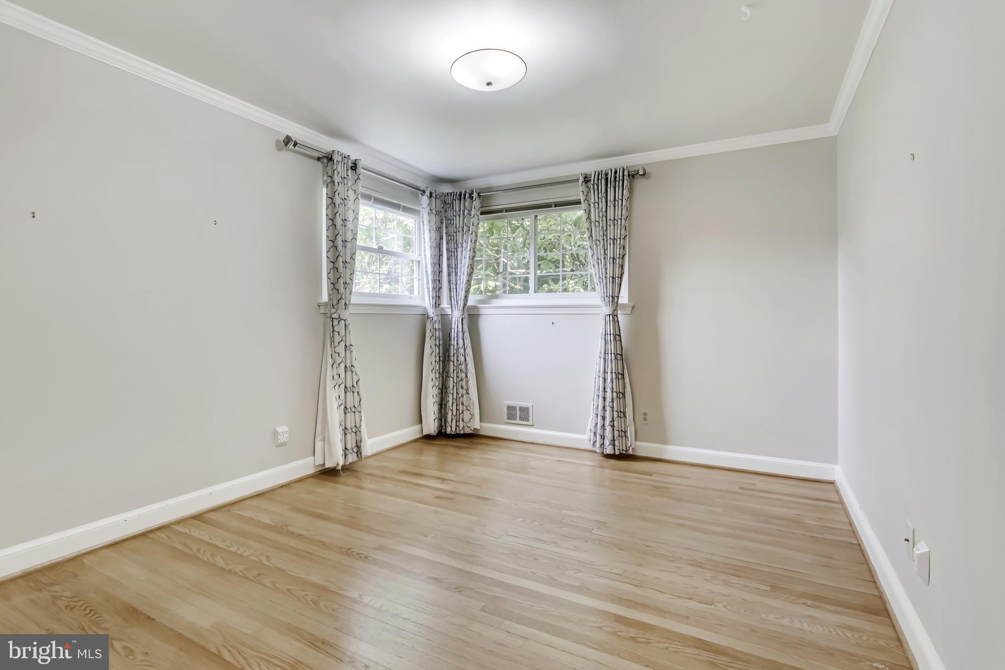 5806 Osceola Road Bethesda, MD 20816 - Photo 13 of 31
