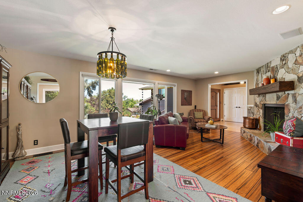 2450 Sequoia Lane Reno, NV 89502 - Photo 7 of 42 39_2450SequoiaLane_CopyrightJeremyJensen