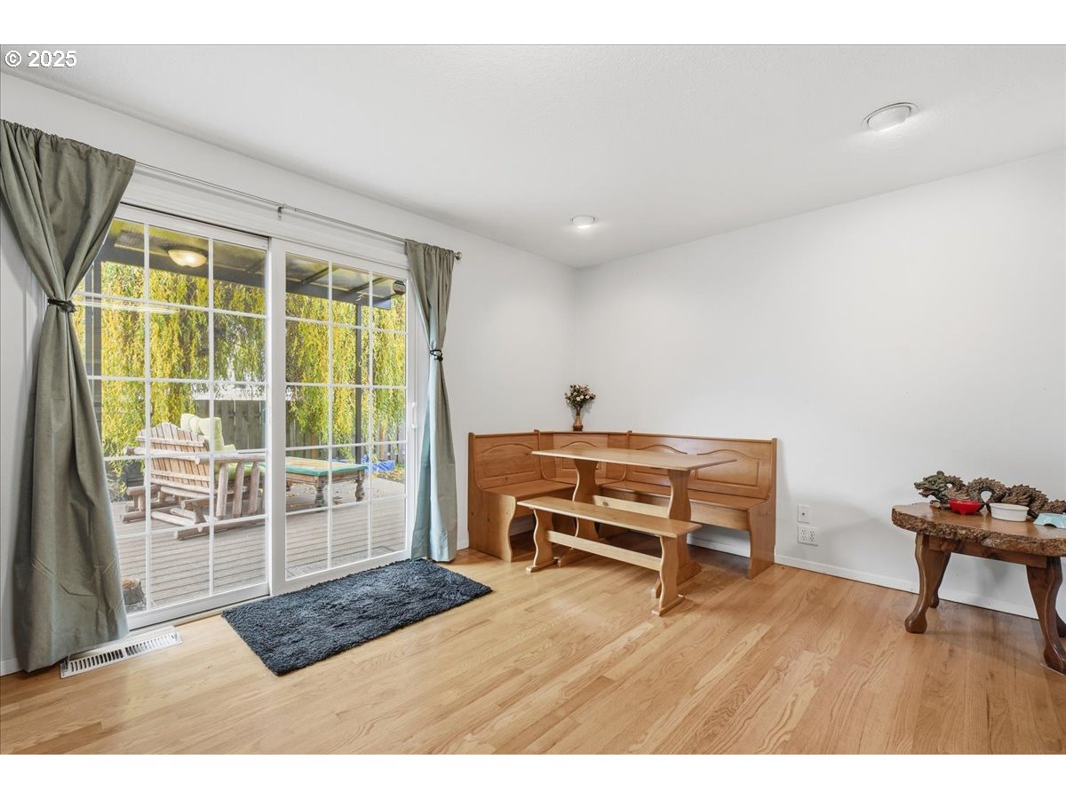21512 Southwest Jay Street Beaverton, OR 97003 - Photo 13 of 29 Dining Area