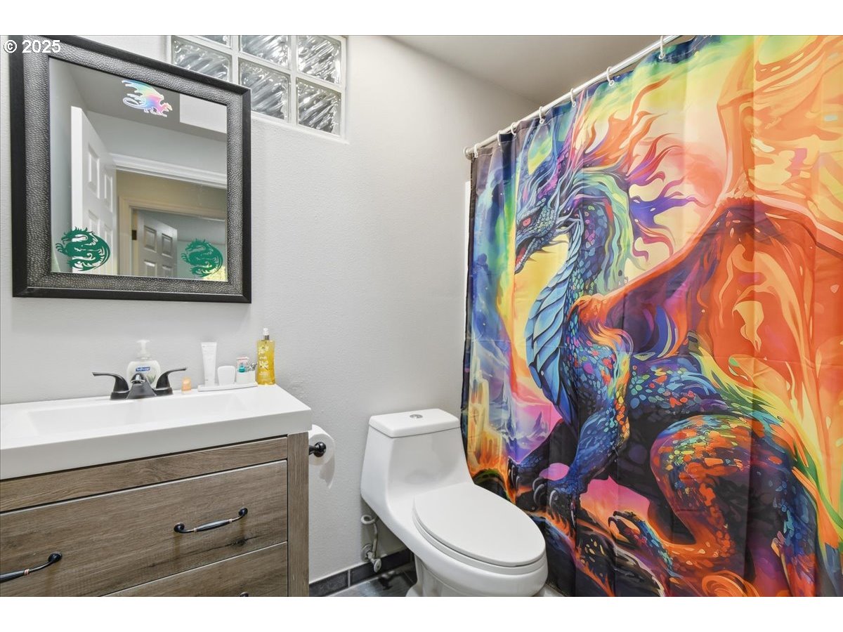 21512 Southwest Jay Street Beaverton, OR 97003 - Photo 21 of 29 Bathroom