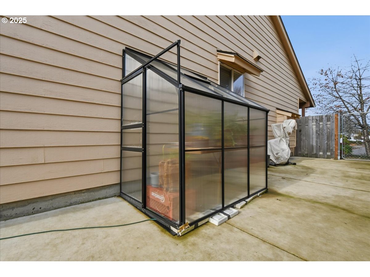 21512 Southwest Jay Street Beaverton, OR 97003 - Photo 23 of 29