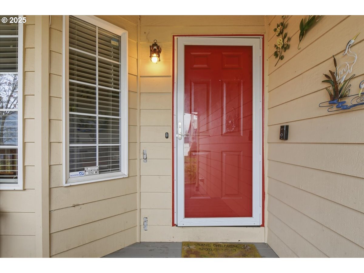 21512 Southwest Jay Street Beaverton, OR 97003 - Photo 4 of 29