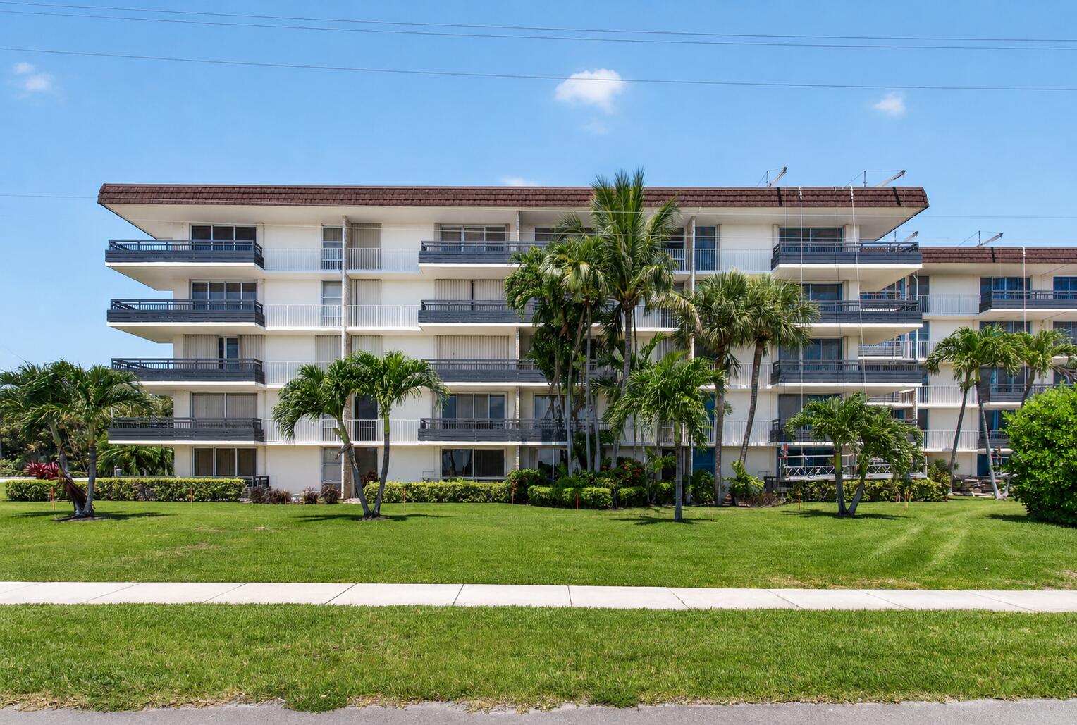 555 Northwest 4th Avenue, Unit 4230 Boca Raton, FL 33432 - Photo 36 of 49 ChatGPT Image Jun 13, 2026 at 03_15_47 P