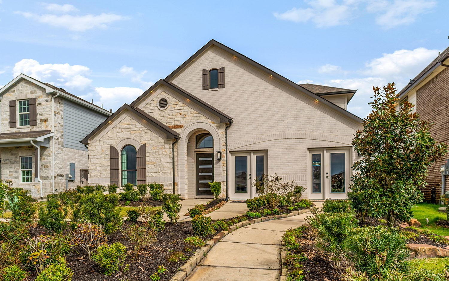 3610 Compass Pointe Court Angleton, TX 77515 - Photo 3 of 27