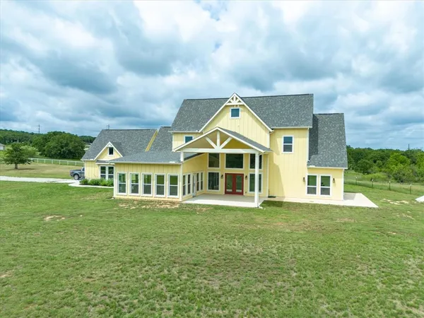 $625,000 | 2025 County Road 1792, Sunset, TX 76270
