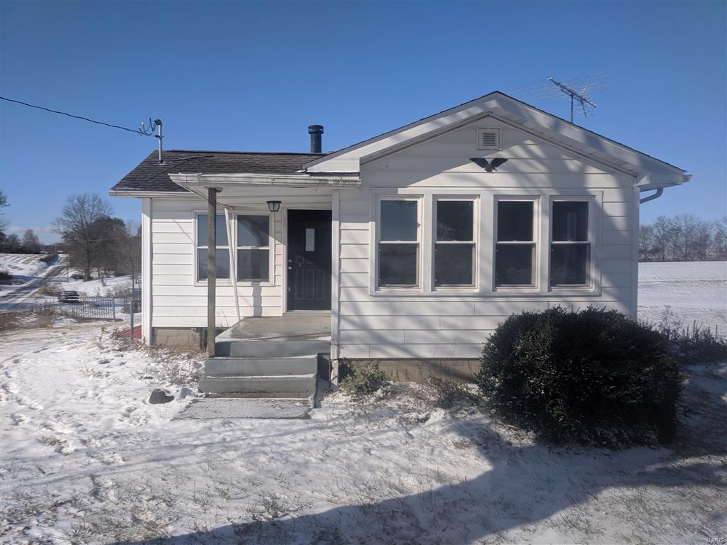 21448 West County Road Jerseyville, IL 62052 - Photo 4 of 21 Gallery Image 4