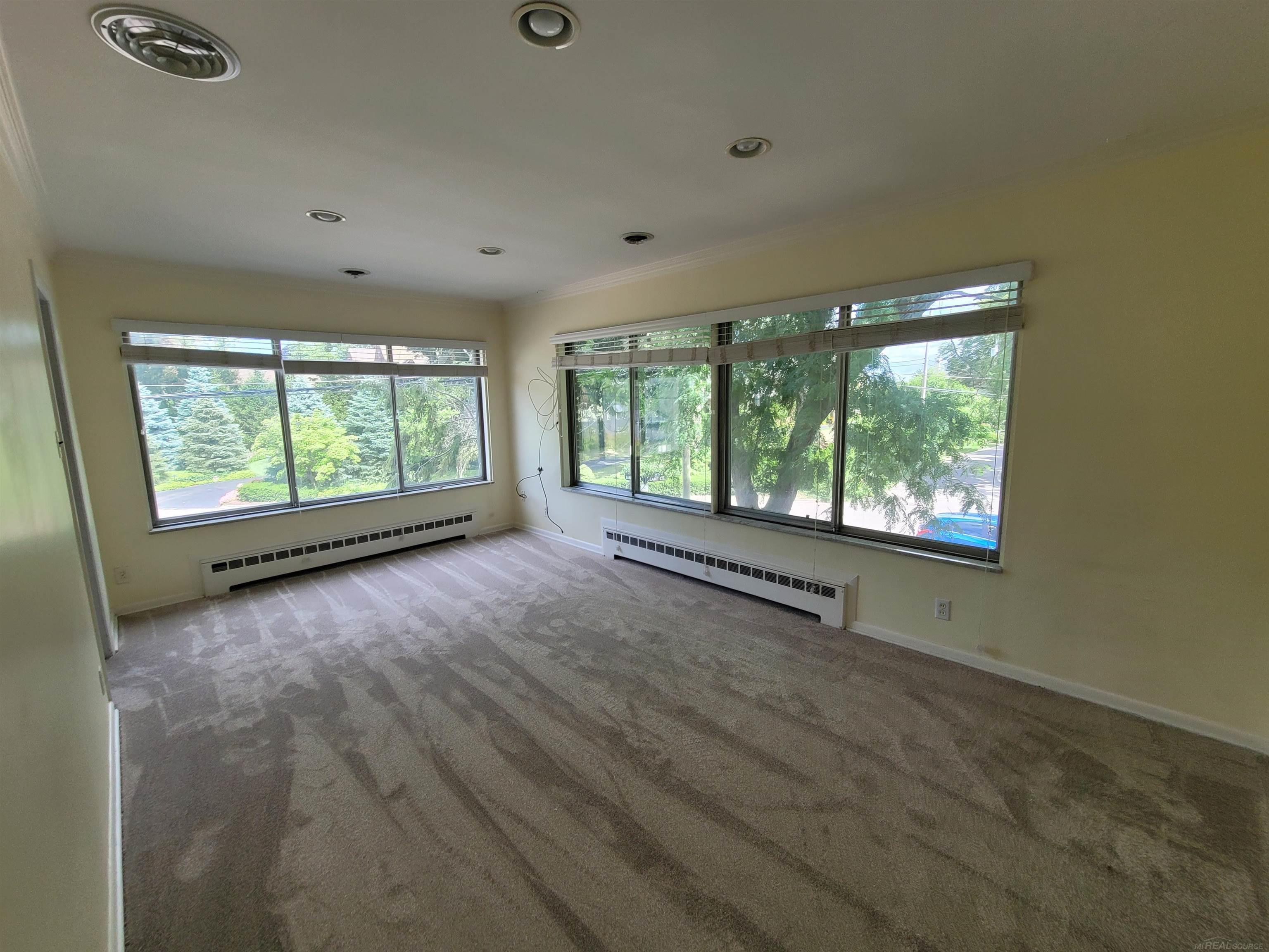 15818 Windmill Point Grosse Pointe, MI 48230 - Photo 24 of 29