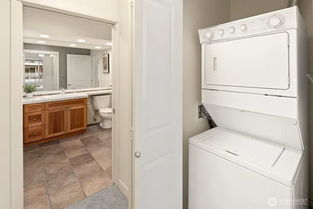 $399,000 | 1545 Northwest 57th Street, Unit 422, Seattle, WA 98107