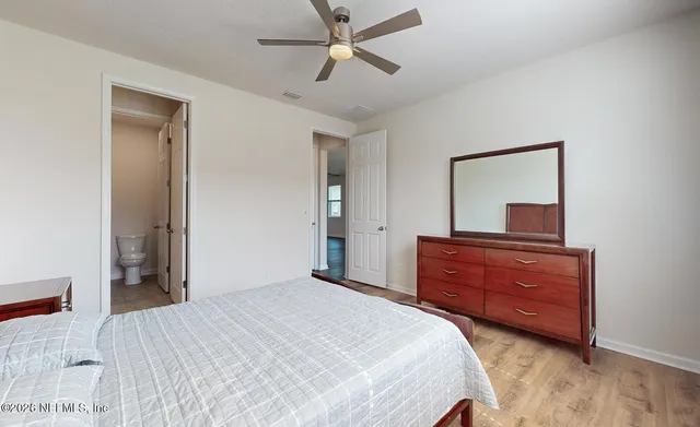 $2,300 | 2077 Amberly Drive, Middleburg, FL 32068