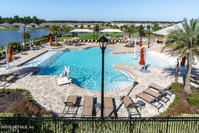 $2,300 | 2077 Amberly Drive, Middleburg, FL 32068