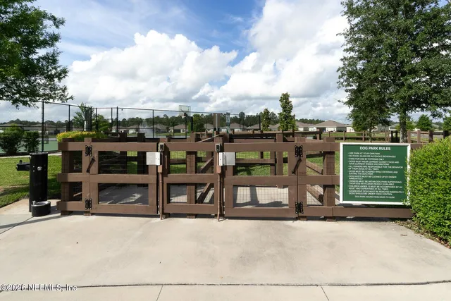 $2,300 | 2077 Amberly Drive, Middleburg, FL 32068