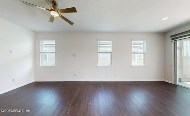 $2,300 | 2077 Amberly Drive, Middleburg, FL 32068