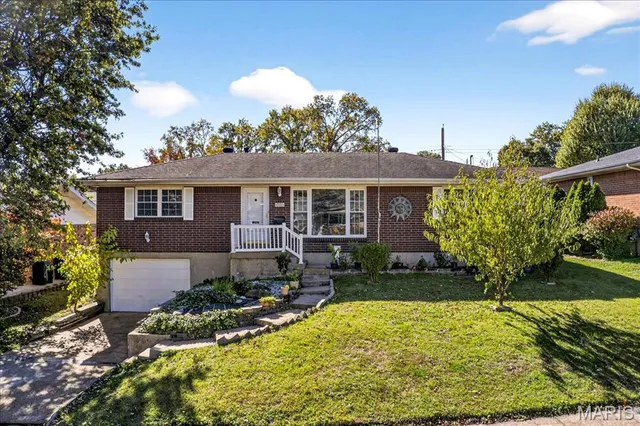 $265,000 | 4348 Schmittwoods Court, St. Louis, MO 63123