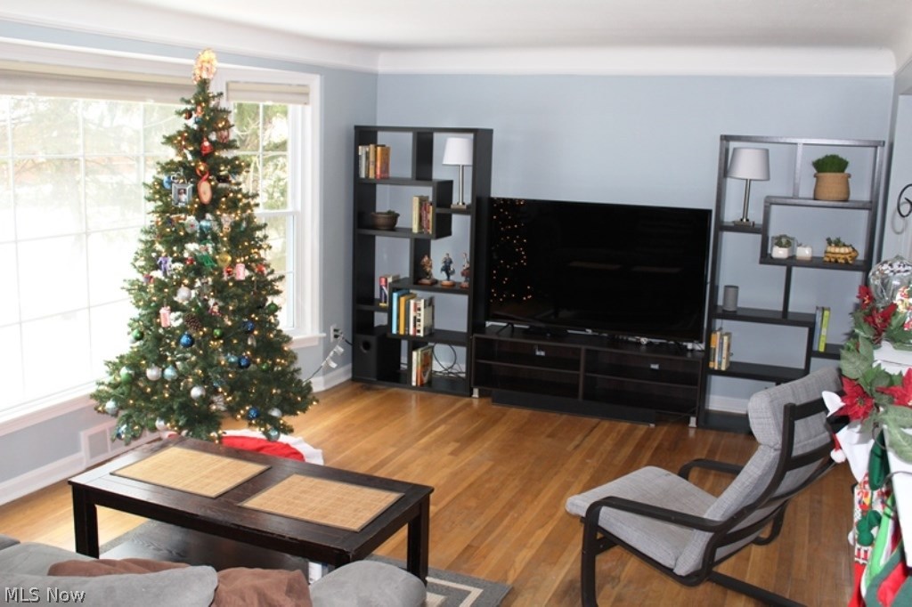 5192 Edenhurst Road Cleveland, OH 44124 - Photo 11 of 32