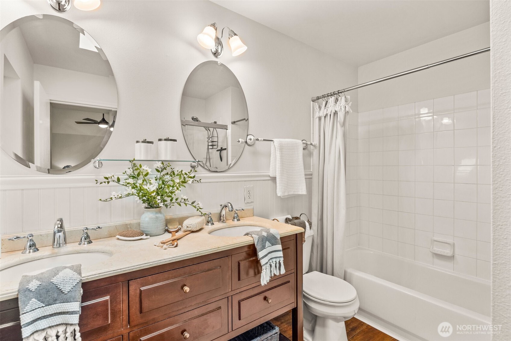 4635 Seahurst Avenue Everett, WA 98203 - Photo 19 of 36