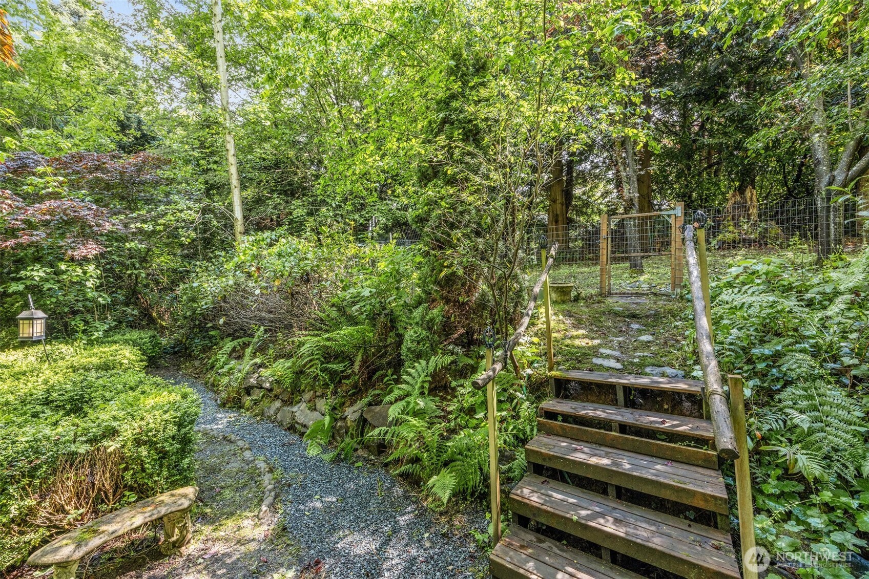 4635 Seahurst Avenue Everett, WA 98203 - Photo 29 of 36